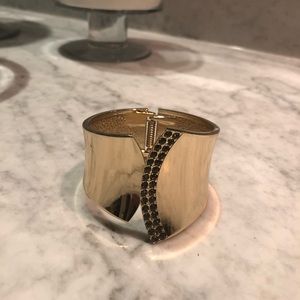 Gold fashion bracelet